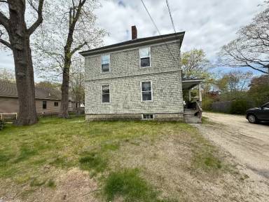 Main picture of 24 Columbia Ave