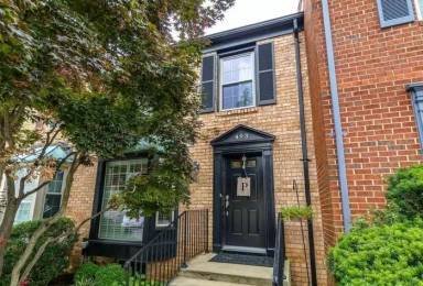 Main picture of 493 Colonial Ridge Ln