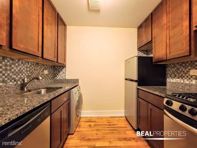 Main picture of 530 W Surf St