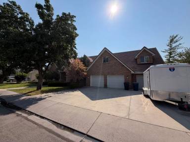 Main picture of 479 S Palisade Dr