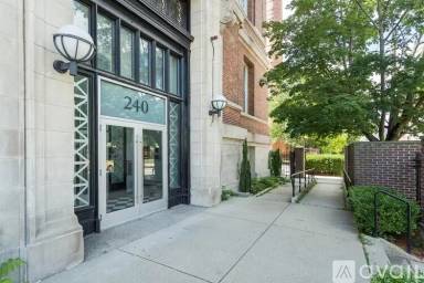 Main picture of 240 Heath St Apartments