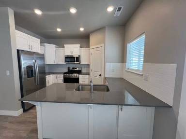 Main picture of 136 E 3025 N