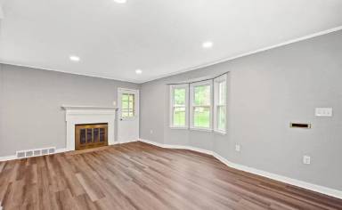 Main picture of 3396 Crestview Dr
