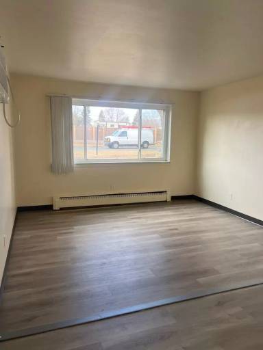 Main picture of 4927 University Ave NE