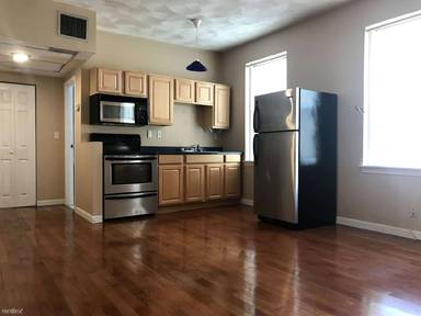 Main picture of 1409 Commonwealth Ave
