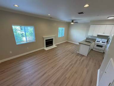 Main picture of 22651 Del Valle St