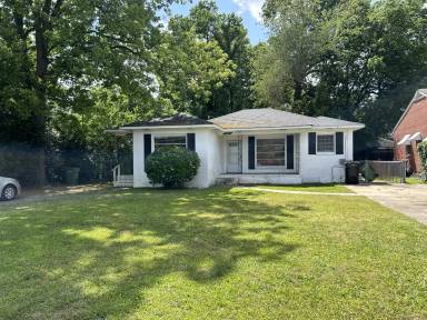 Main picture of 3623 Woodlawn Ave