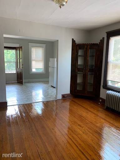 Main picture of 16 Hallock Ave