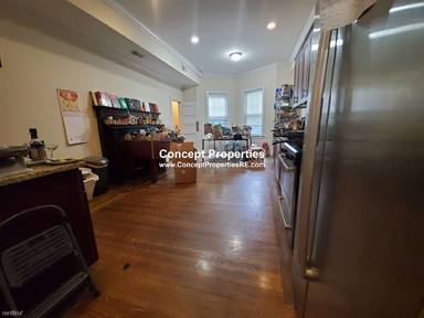 Main picture of 18 Robeson St