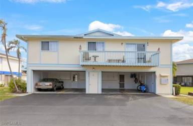 Main picture of 5848 Queen Elizabeth Way