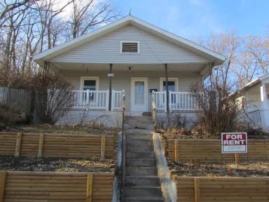 Main picture of 1320 S 22nd St