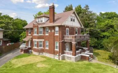 Main picture of 2565 Orland Ave