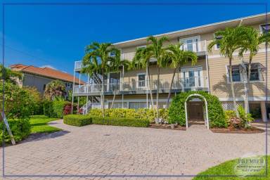 Main picture of 1085 5th St S