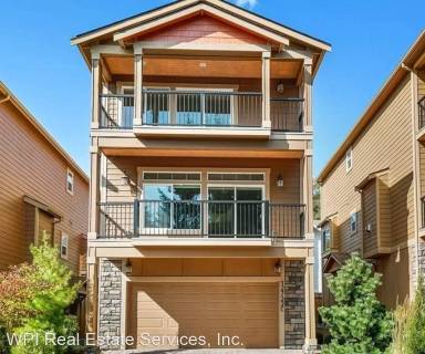 Main picture of 12728 35th Ave NE
