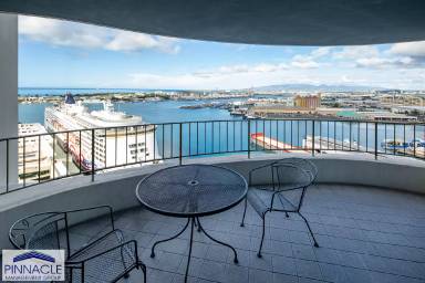 Main picture of Harbor Court