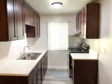 Main picture of 3157 - 447 S. Berendo St. - 206
