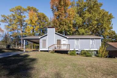 Main picture of 5613 Quebec Dr