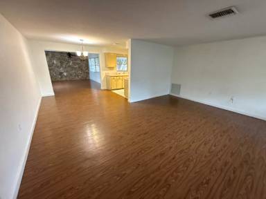 Main picture of 306 S Monroe St