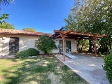 Main picture of 240 N Sunflower Dr