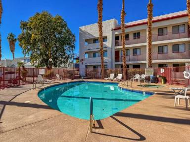 Main picture of 1361 E University Ave