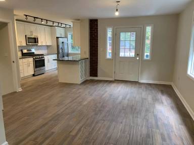 Main picture of 6515 Bartlett St