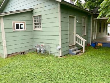 Main picture of 3608 Fairview St SW