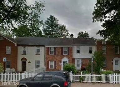 Main picture of 9804 Grant Ave