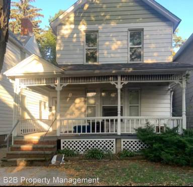Main picture of 1845 W 48th St