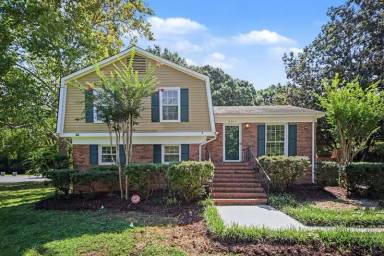 Main picture of 8301 Nathanael Greene Ln
