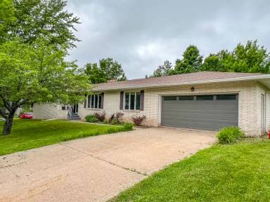Main picture of 30 Specker Cir
