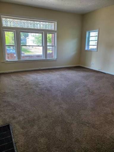 Main picture of 439 W 8th St