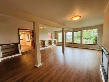 Main picture of 4885 Blue Lady Ln