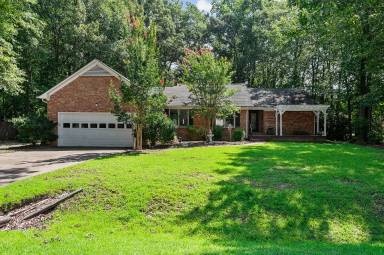 Main picture of 103 Knollwood Ct