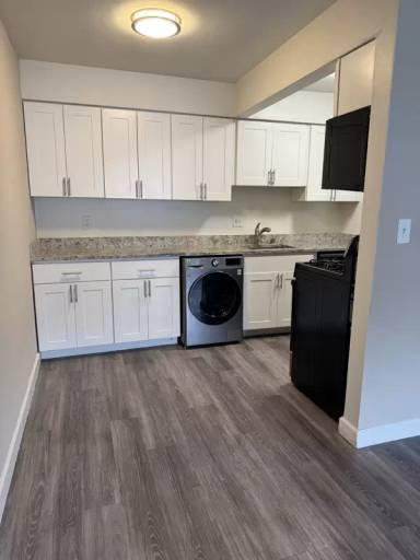 Main picture of 2131 N Summit Ave