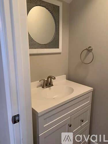 Main picture of 222 Varden Pl