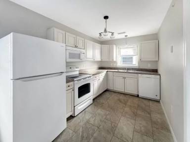 Main picture of 414 W 4th St