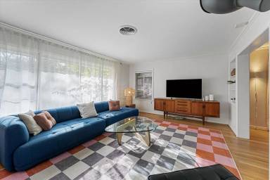 Main picture of 2052 Addison Rd