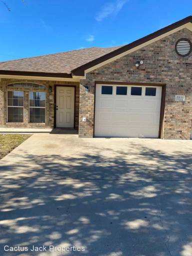 Main picture of 2209 Bachelor Button Blvd
