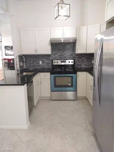 Main picture of 5475 Verona Dr