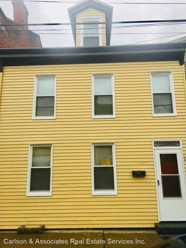 Main picture of 132 S 15th St