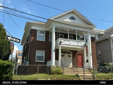 Main picture of 120 Sanford Pl