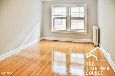 Main picture of 3427 N Marshfield Ave