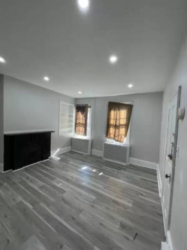 Main picture of 144 Mercer St