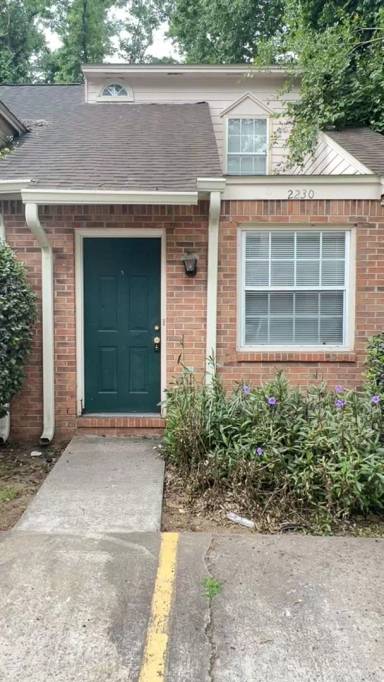 Main picture of 2230 Parrot Ln