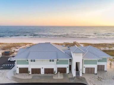 Main picture of 6625 Carlinga Dr