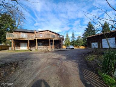Main picture of 415 S 128th St