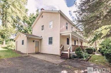 Main picture of 214 Maple Ave
