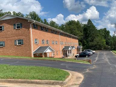Main picture of Laurel Gate Cir