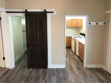 Main picture of 311 E Mission Ave
