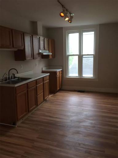 Main picture of 339 N High St